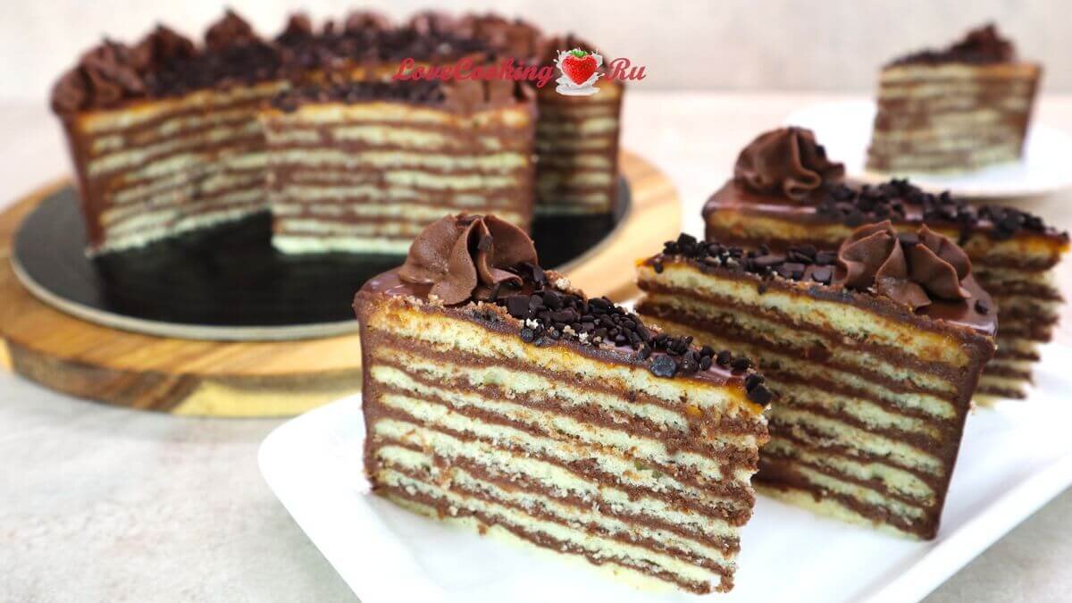 Принц-регентский торт - популярный в Баварии шоколадный торт. Своё название этот десерт получил в честь принц-регента Луитпольда Баварского.