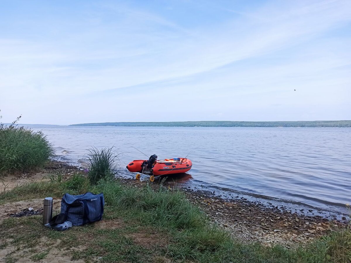 Красивый закат на Сурском водохранилище