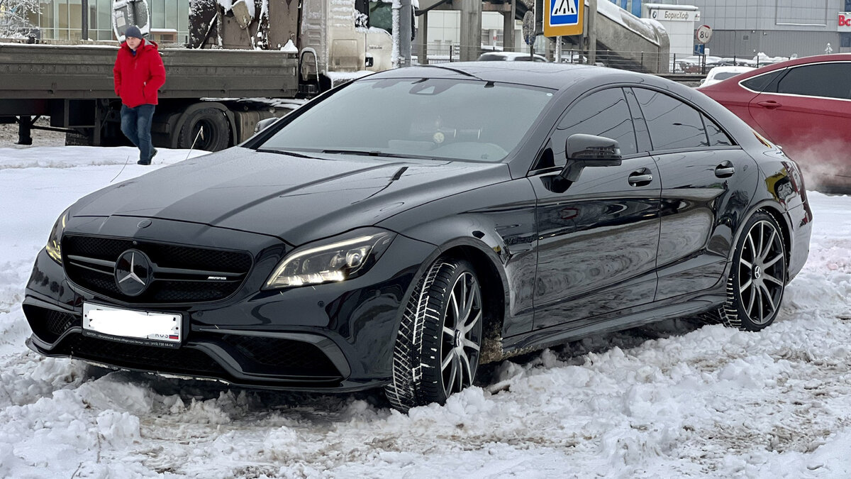 Первая встреча с Mercedes-Benz CLS кардинально поменяет вашу жизнь. Первое впечатление восторг. Дальше – ясное осознание неповторимости, за которым появляется острая жажда обладания этим исключительным автомобилем. Это любовь с первого взгляда.
