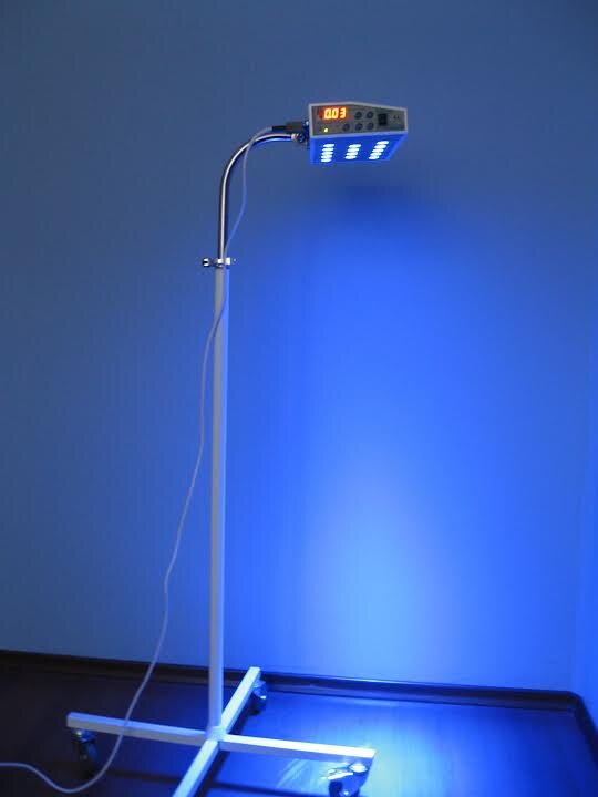 Фотолампа, такую же нам принесли в палату. Картинка взята из интернета.