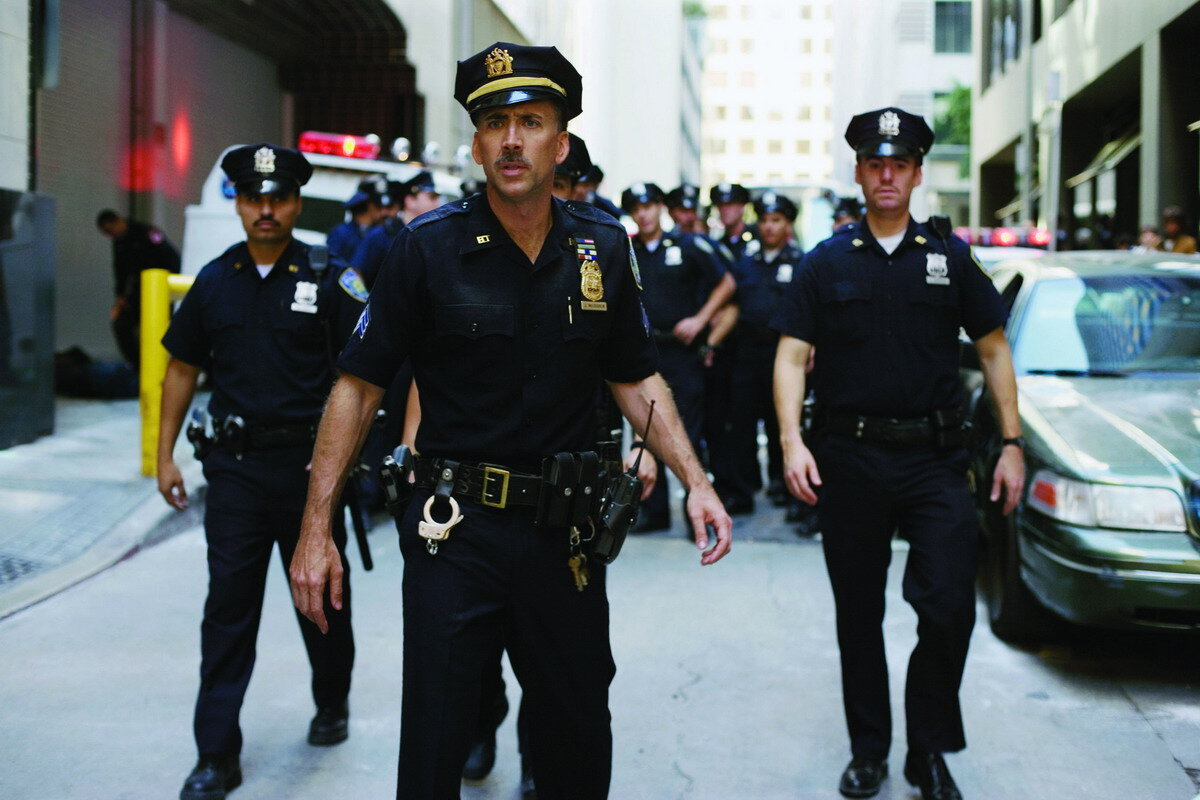 2006 год. 2 часа 5 минут.КиноПоиск: 6.5. KinoOrel - 76/100.Фильм-катастрофа, драма. Режиссёр: Оливер Стоун. В ролях: Николас Кейдж, Майкл Пенья, Мэгги Джилленхол, Мария Белло, Майкл Шеннон, Джон Бернтал. 