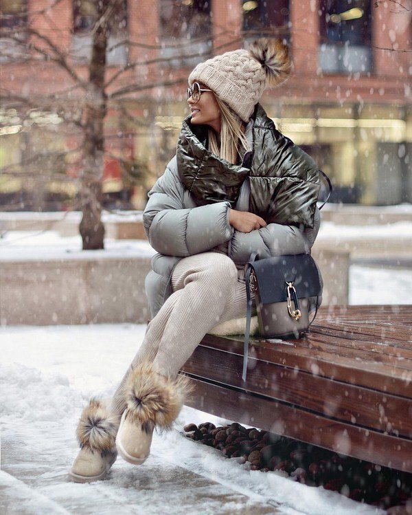 Женские пуховики зима 2024-2025 – модные фасоны, трендовые модели, фото новинки