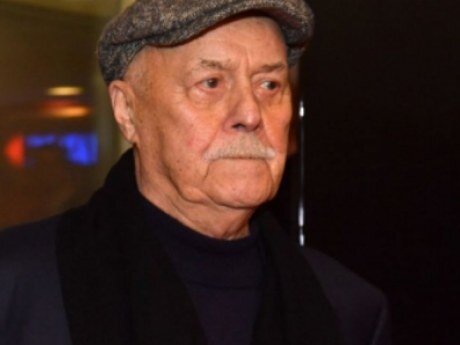  Сегодня стало известно о том, что Россия примет участие в Евровидении в 2018 году, которое пройдет в Португалии. Станислав Говорухин выступил против конкурса.