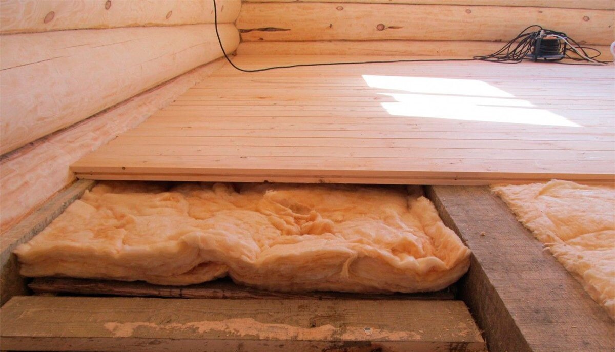 Советы по циклевке деревянного пола на даче