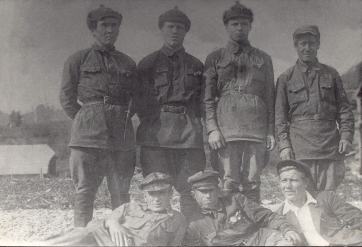 Наблюдатели Алтайского заповедника. Яйлю.1937 год. Фото из архива А. Гладкова
