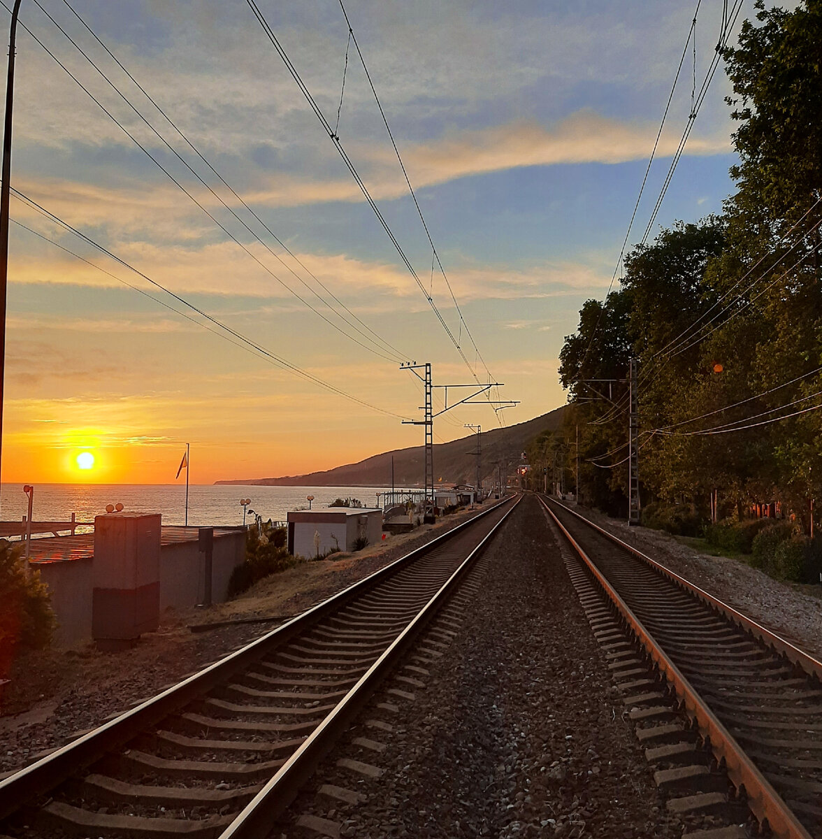 Железная дорога по Черноморскому побережью