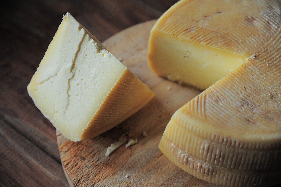 сушеный сыр можно залить молоком