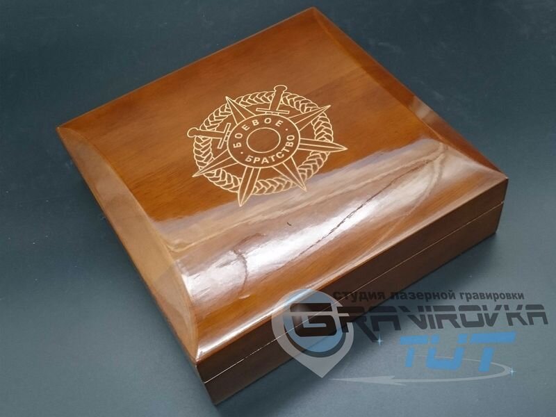 Примеры гравировки на предметах из дерева