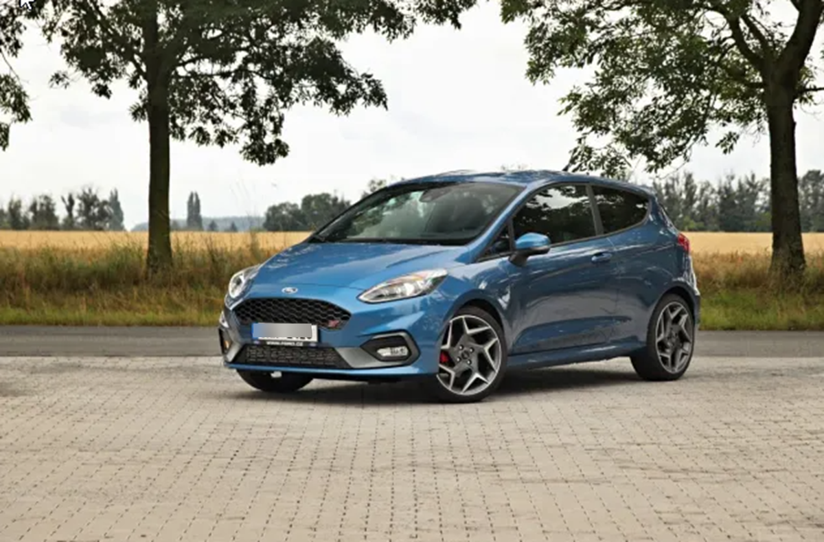 Ford Fiesta ST + с комплектом Performance (2021 г.)