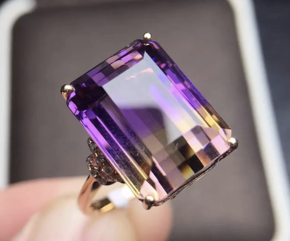 Кольцо с камнем аметрин. Аметрин магические свойства. Кварц аметрин. Ювелирный камень аметрин. Кварц аметрин.