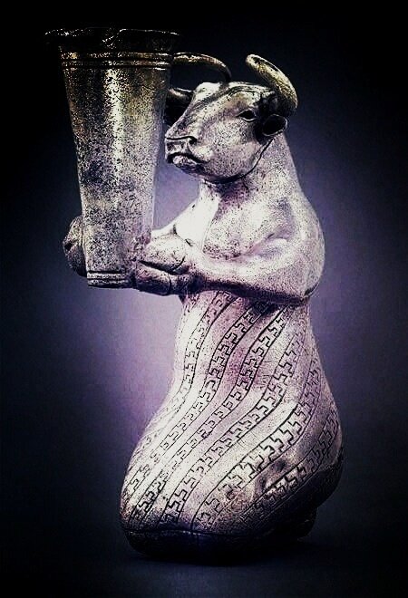 ПРОТОЭЛАМСКАЯ СЕРЕБРЯНАЯ СТАТУЭТКА, 3 100-2 900 годы до нашей эры 