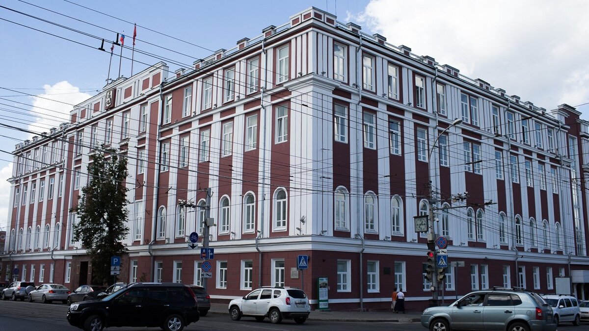     Александр Семакин возглавляет компанию «Желтранс» из Новоильинского.