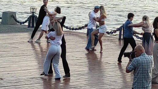 Женщины танцуют сексуально голые танцы - порно видео на albatrostag.ru