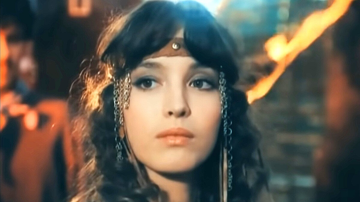    Анна Самохина в фильме «Узник замка ИФ», 1988г.