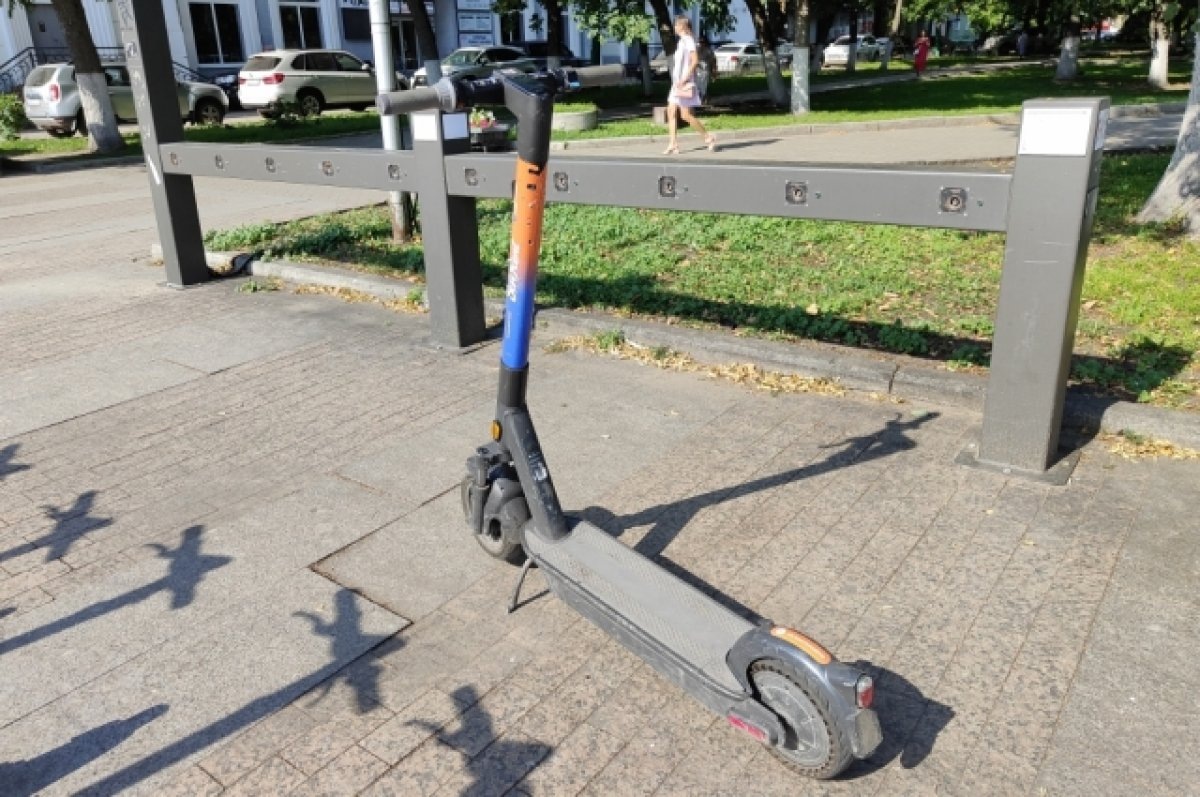    На Урале девушка с чужого аккаунта накатала на самокате 170 тысяч рублей