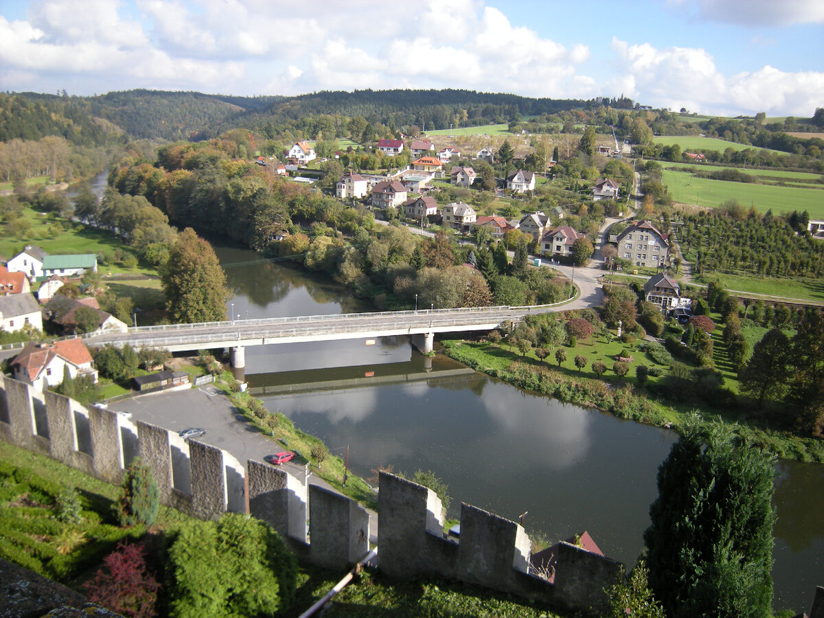 Вид на реку из замка