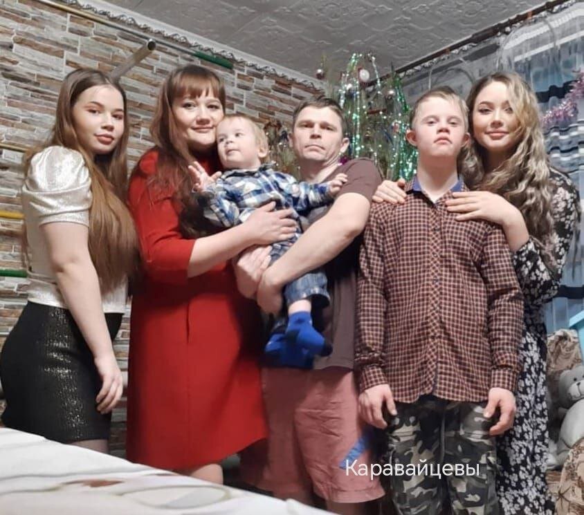    Две оренбургские семьи удостоены медали ордена «Родительская слава» Андрей Севостьянов