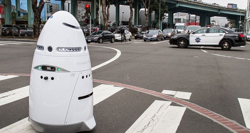 Калифорнийский робот, который наехал на малыша 