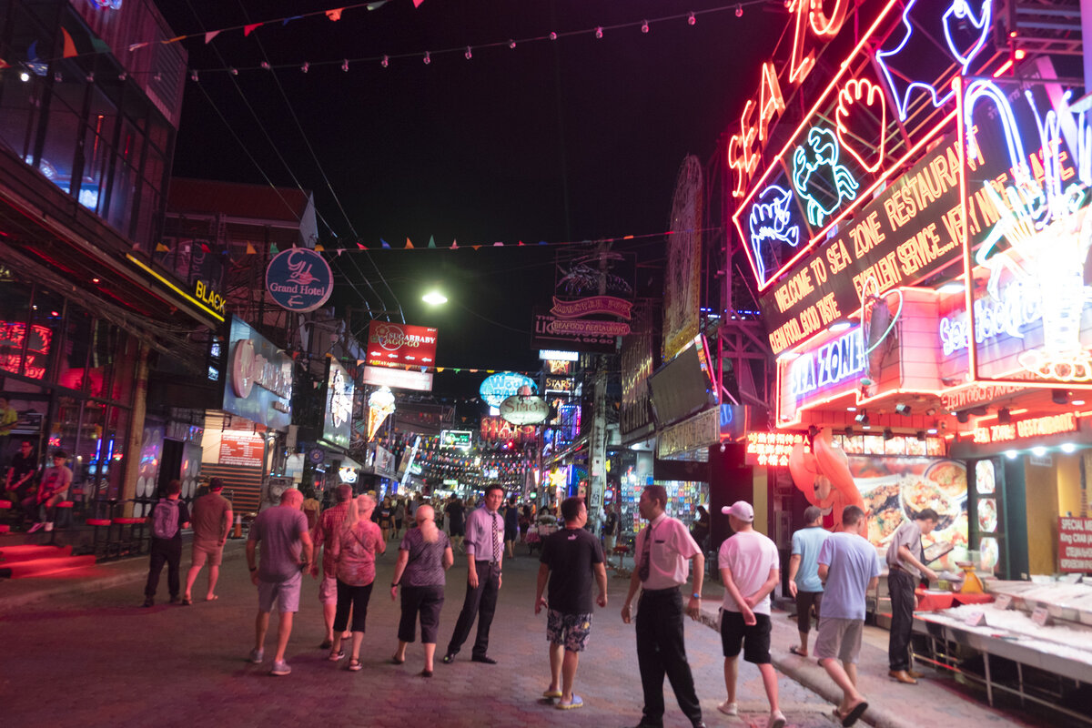 Паттайя улица волкин-стрит. Паттайя улица волкин-стрит. Волкинг стрит. Тайланд улица уокинг-стрит. Паттайя волкин стрит.