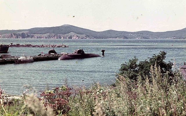 В бухте Павловского.