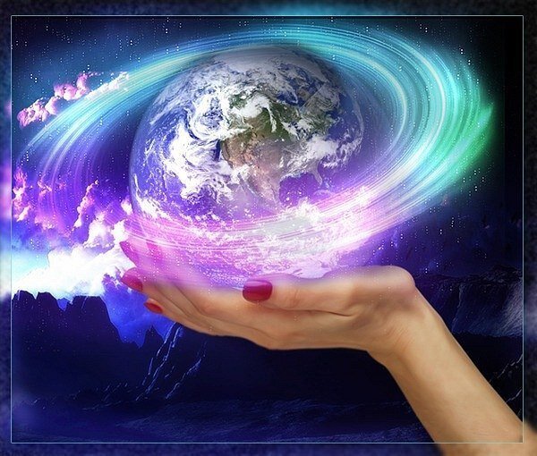 Мы живем в 21-м веке. Давно окончилась холодная война между СССР и Западным Миром во главе с США, между Коммунизмом и Капитализмом… 
Но, вместо ожидаемого мира, мир снова ввергли в хаос и новую войну. Теперь уже всех против всех. Началась «холодная война» и настоящие «горячие столкновения» за лидерство: стран, политических групп, религий и наций между собой. При этом, войны отдельных амбиций постоянно перерастают в общие «горячие» - убивая простых, и ни в чем не повинных, людей. И возникают они не случайно, а по воле и замыслу мировых финансовых олигархов, корпораций и идеологов. Провоцируются же и проводятся - руками всевозможных «лидеров». Для чего им это надо? Чего они хотят? Ответ - Новый Мировой Порядок. Нео-рабовладельческий строй. Где у богатых будет все необходимое для наслаждения жизнью – власть, деньги, ресурсы и т.д. А у простых людей – работа на износ, полное бесправие, тотальный контроль, ранняя смерть…