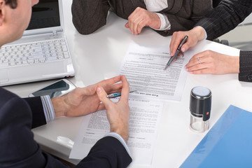 Почерк – это целая система движений, которая будет характерна для каждого пишущего. Основана она на двигательно-письменных навыках человека.