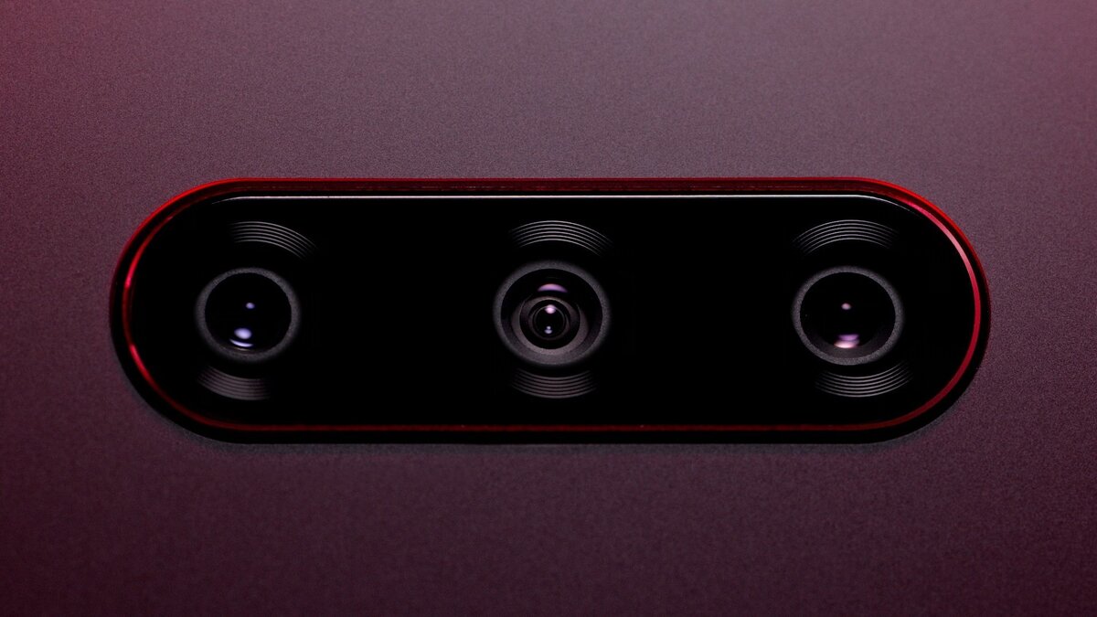 LG V40 ThinQ © LG