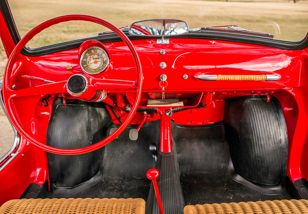 F500 автомобиль