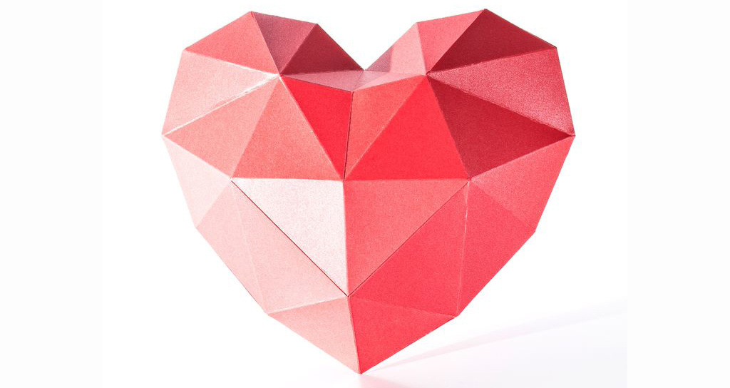 Складывается из бумаги или картона, но специальным схемам. Очень стильно и необычно, а главное с душой и своими руками.