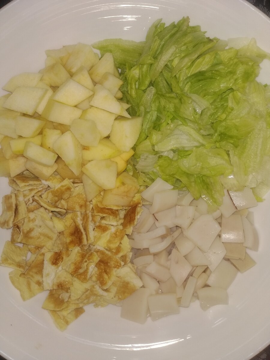 Салат перед перемешиваем