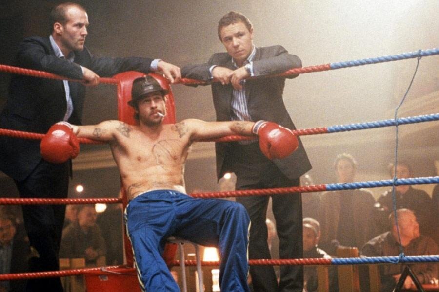 Известным людям легко удаётся держать себя в отличной форме.