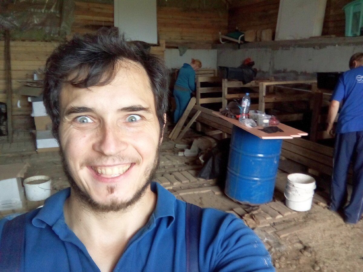 Все работают а я развлекаюсь и делаю селфи