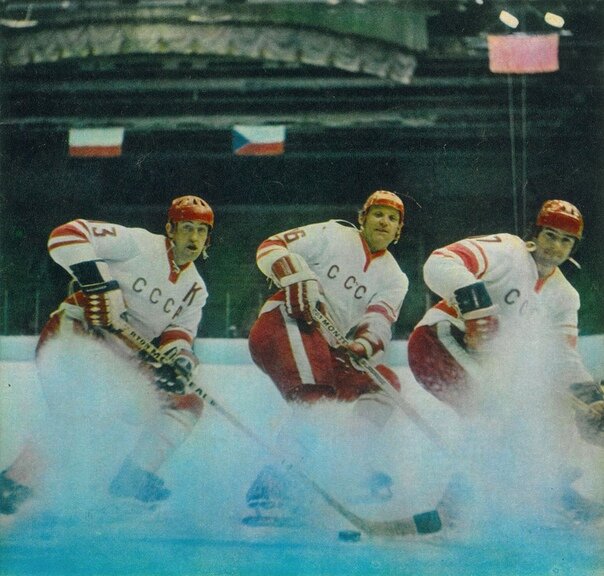 Изображение с Яндекс.Картинки (на фото знаменитая тройка: Михайлов-Петров-Харламов).