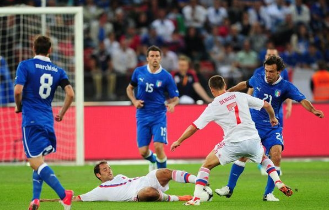 В той игре, несмотря на ее товарищеский статус, бились все без исключения