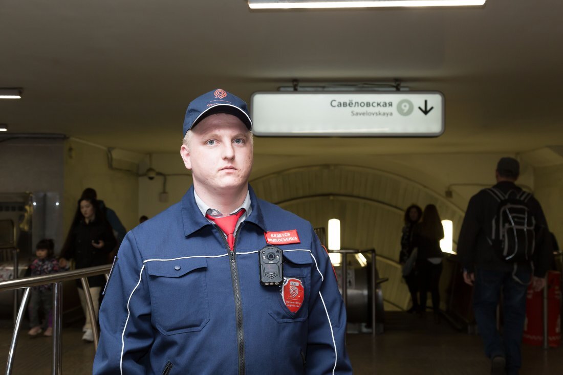 Гку это. Контролеры ГКУ организатор перевозок. Контролеры в метро. Контролёр в метрополитене. Контроллер в метро.