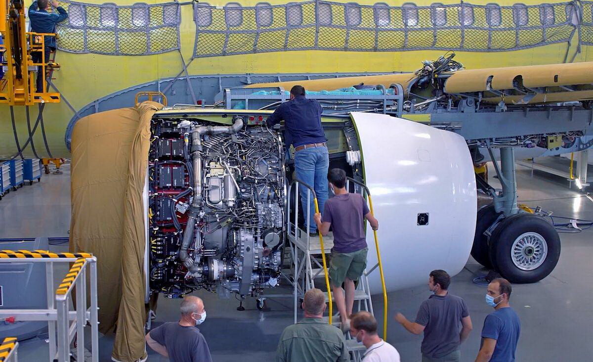 Мс 21 новости. МС-21 Пд-14. Двигатель МС 21. МС-21 шасси. МС-21-310
