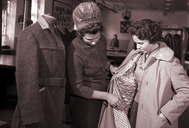 В советском ателье.