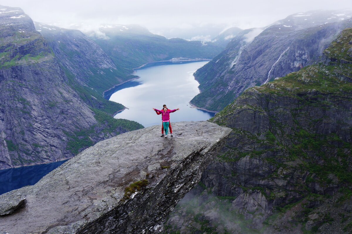 Trolltunga hello Internet