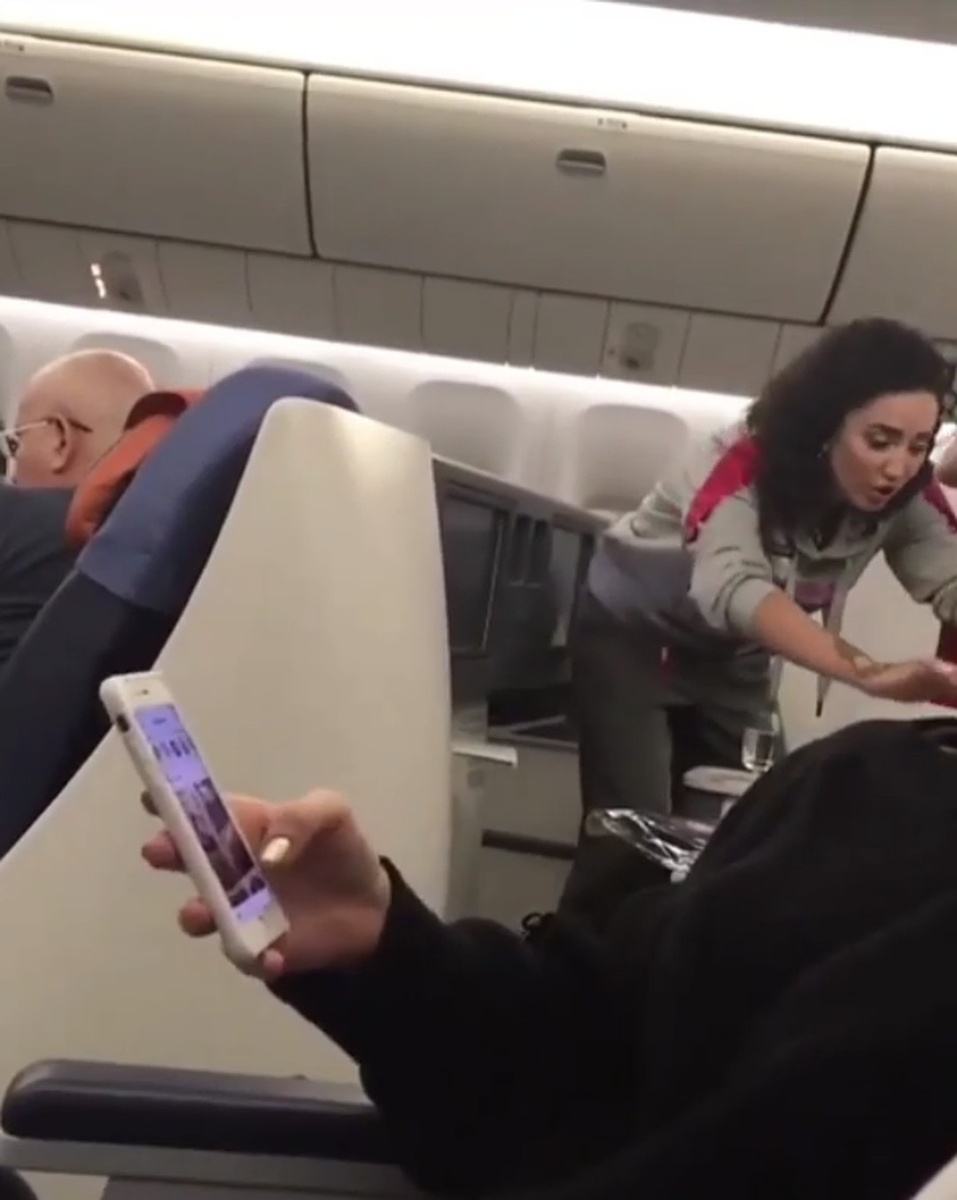 скрин из видео на Ютуб 