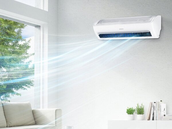 Кондиционер на стене