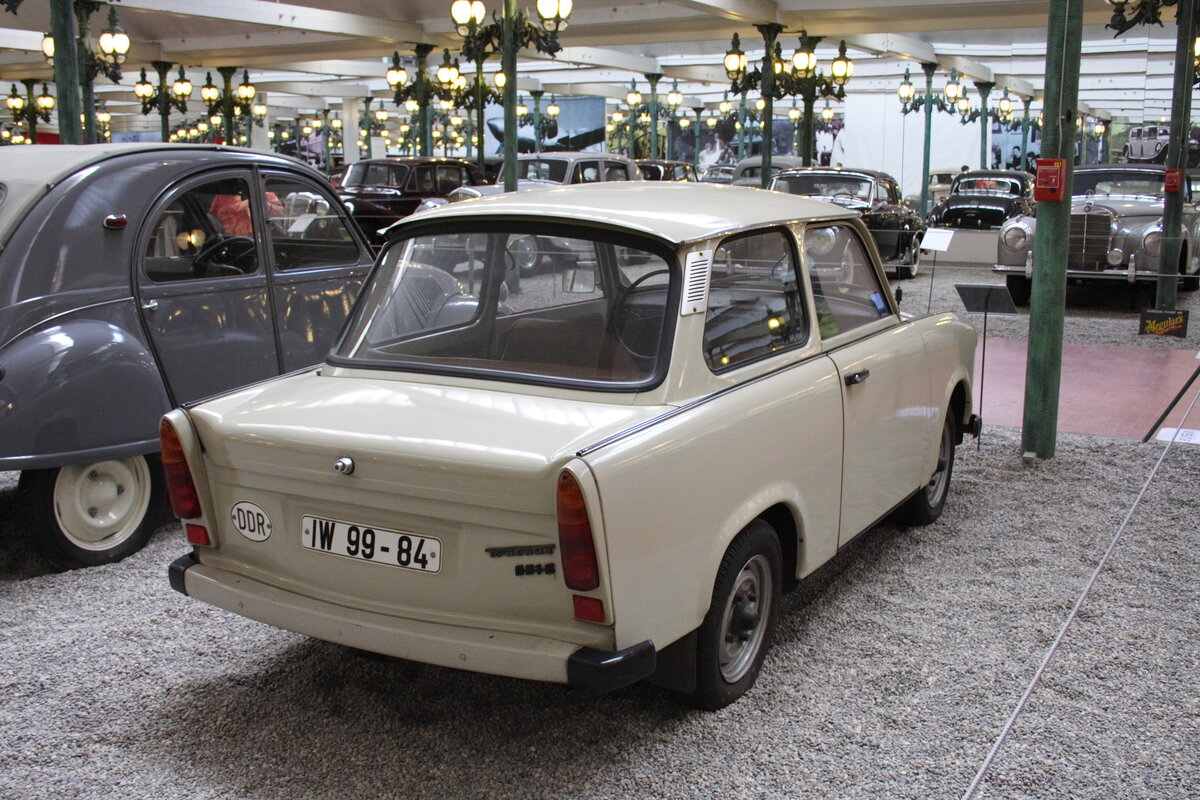 Trabant 601 - народный автомобиль из ГДР, с пластиковым кузовом и без  бензонасоса. | Зато не в кредит | Дзен