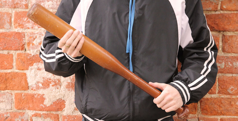 Разборки с соседями за стенкой.