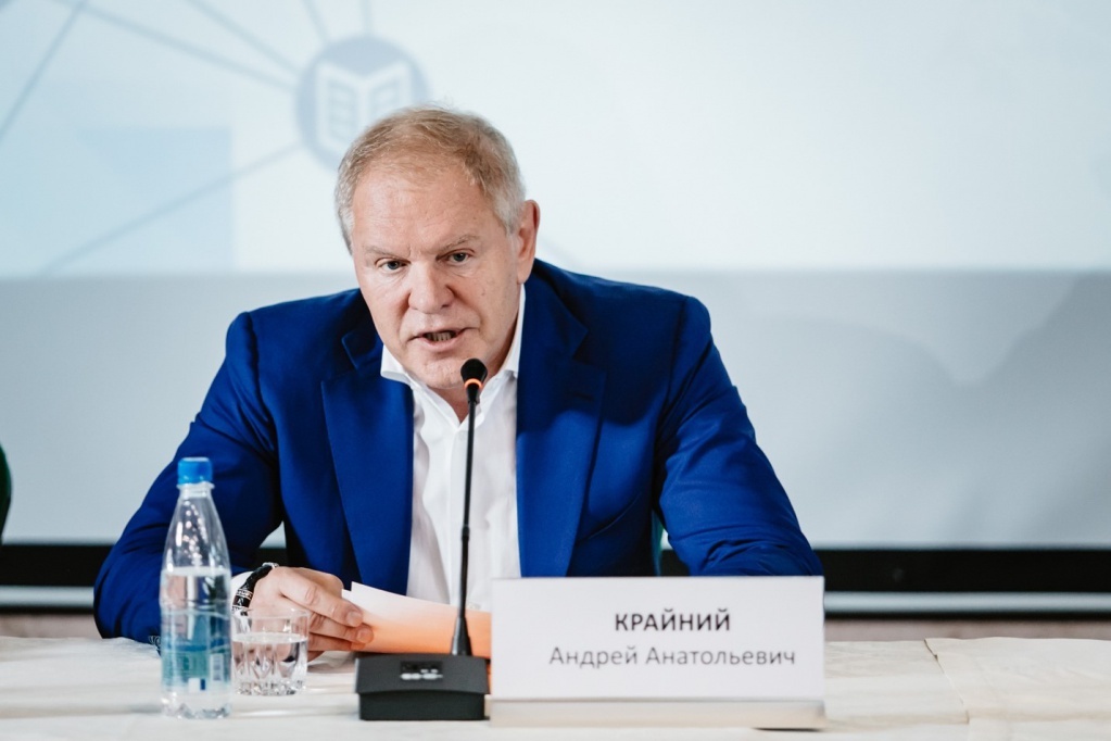 Заместитель председателя Правления ЕАБР, статс-секретарь Андрей Крайний.  