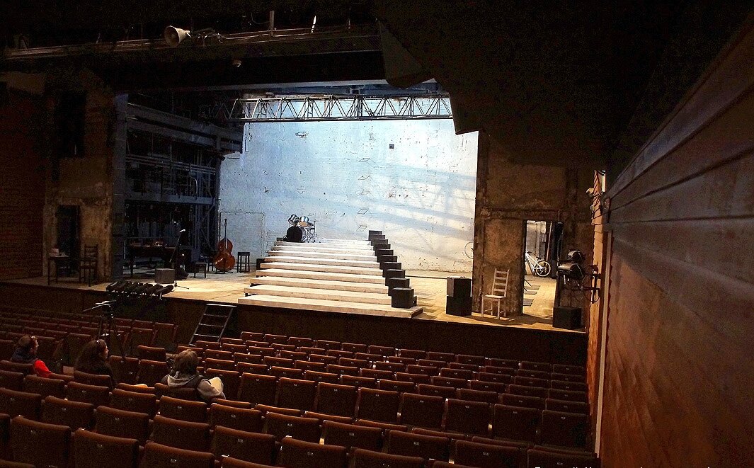 Театр на таганке зал и сцена