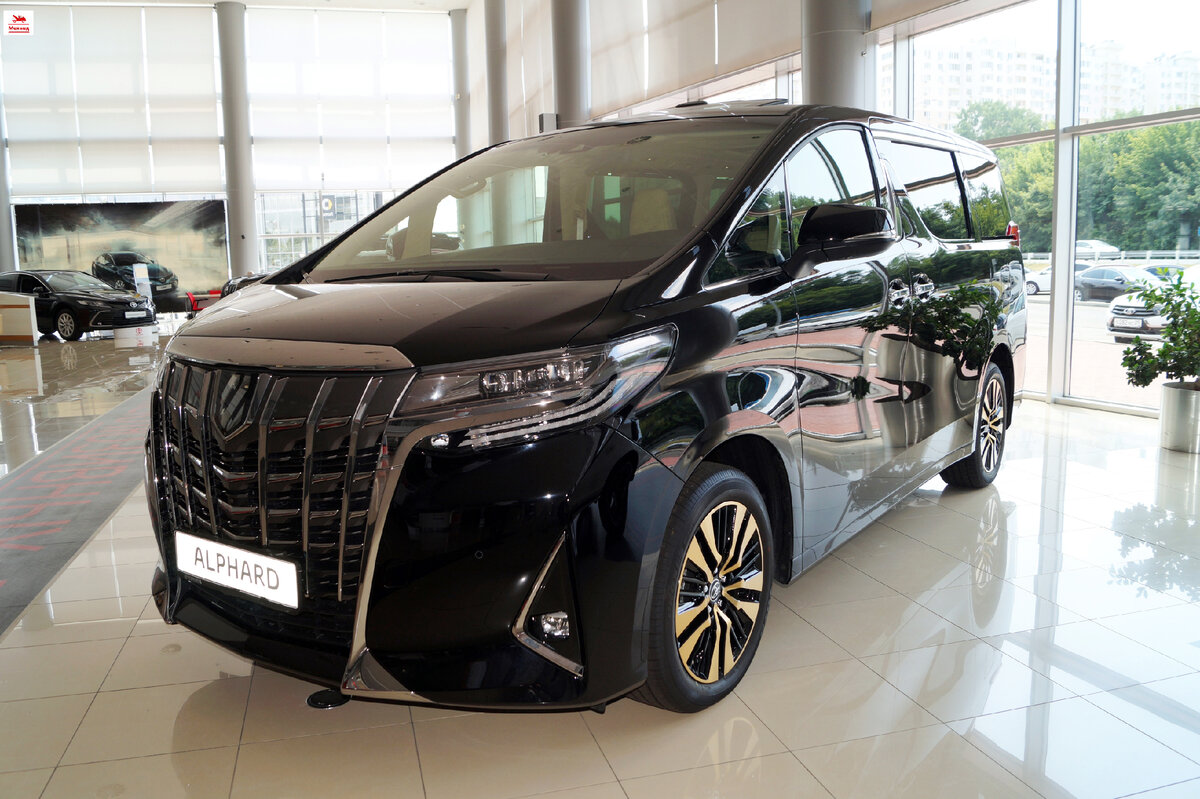 Съездил посмотрел вживую шикарный минивэн Toyota Alphard. Пожалуй, это  самый удачный авто у Тойоты | МЕХВОД | Дзен