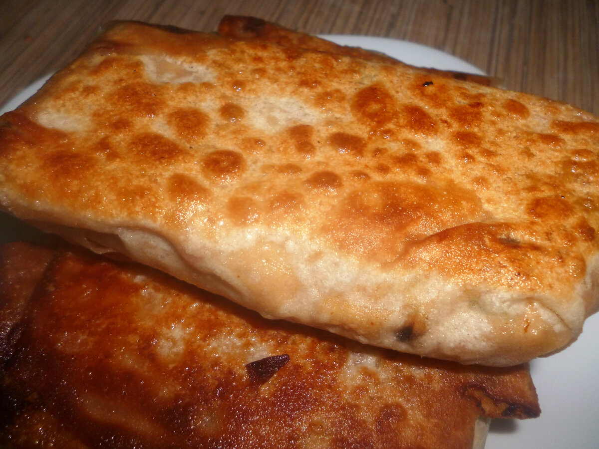 Шаурма по-домашнему, обжаренная. С курицей и "корейской морковью".