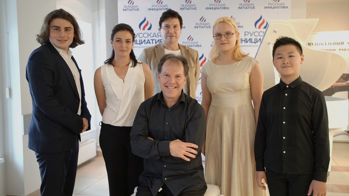 Юрий александрович Богданов со своими учениками