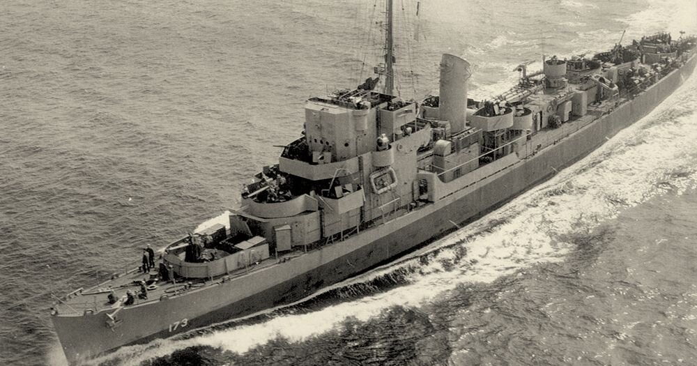                                                            Военный корабль США "Eldridge"