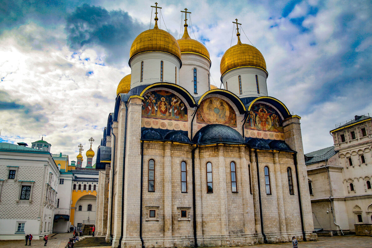 Даже в мрачное время года- прекрасен! 