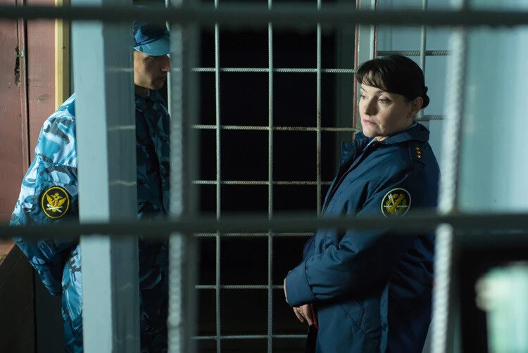 Оболдина в фильме "Жги!"